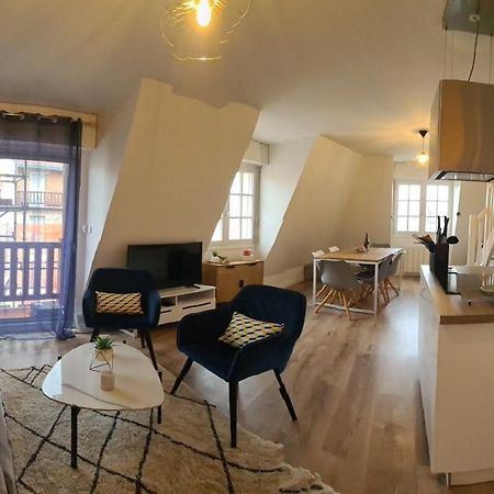 Duplex Au Coeur De Deauville Avec Vue Imprenable Et Parking Prive Eksteriør bilde